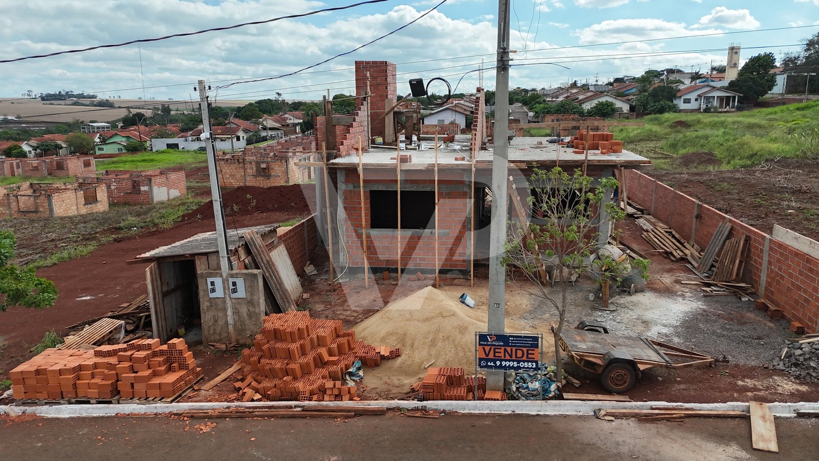 VENDA -  Casa Loteamento Res. Vitoria